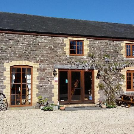 The Granary Bed & Breakfast ทัลการ์ธ ภายนอก รูปภาพ