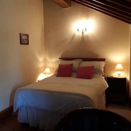 The Granary Bed & Breakfast ทัลการ์ธ ภายนอก รูปภาพ