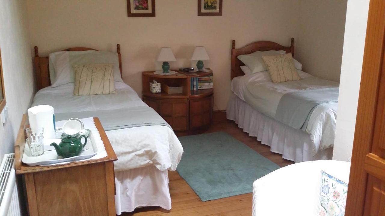 The Granary Bed & Breakfast ทัลการ์ธ ภายนอก รูปภาพ